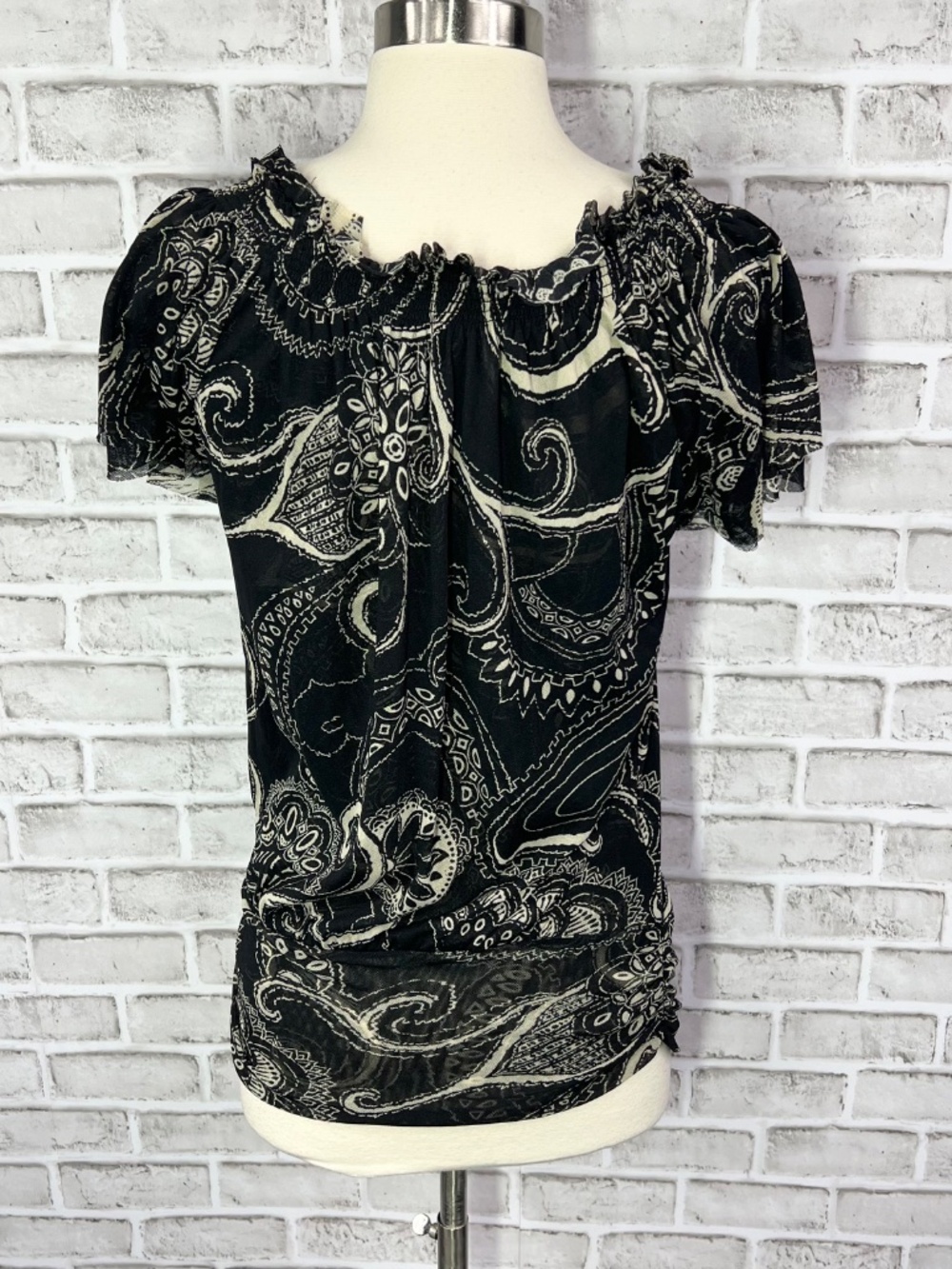 |•EXRESS•| 2 Cute Stretch Tops Size Small - Picture 5 of 16